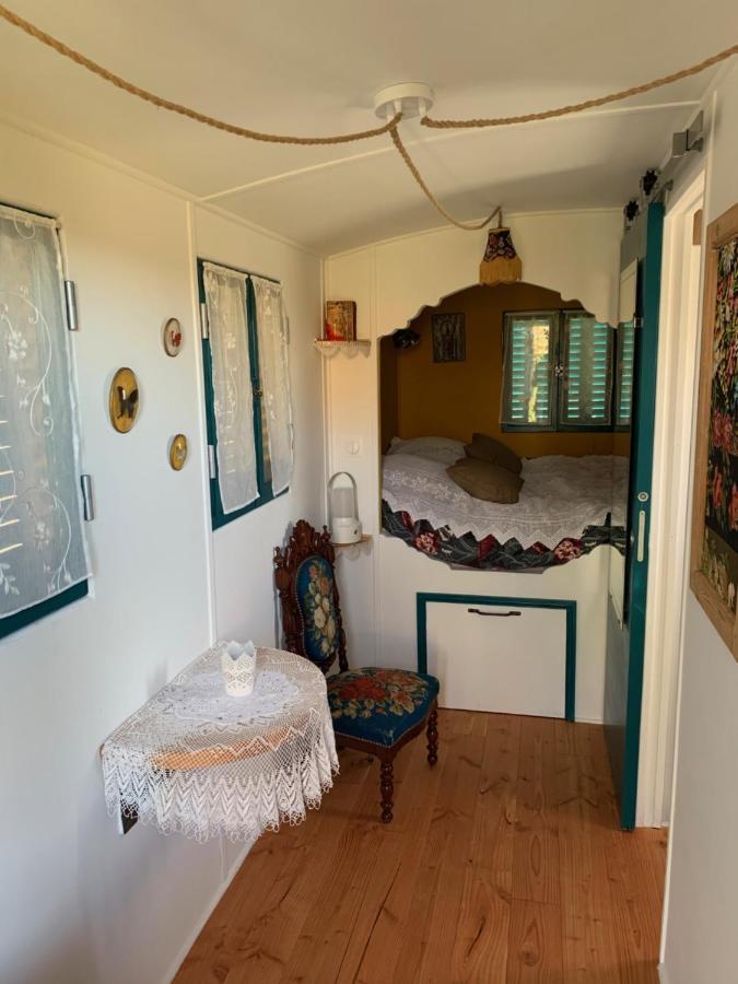 La Chambre D'Apolline Grambois Esterno foto